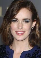 Elizabeth Henstridge