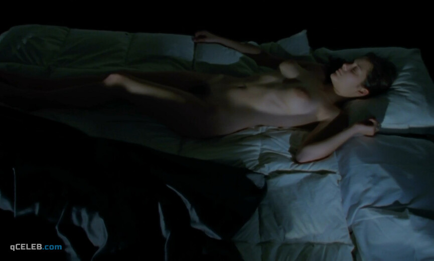 4. Marion Cotillard nude, Nozha Khouadra sexy – Chloé (1996)