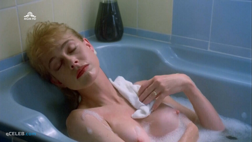 12. Jenilee Harrison nude, Jennifer Steyn nude – Curse III: Blood Sacrifice (1991)