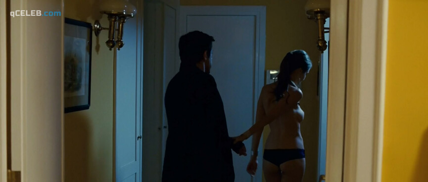 14. Nadir Caselli nude, Giulia Greco sexy, Micaela Ramazzotti sexy – A Flat for Three (2012)
