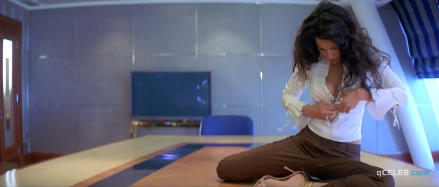 10. Katrina Kaif sexy, Madhu Sapre sexy – Boom (2003)