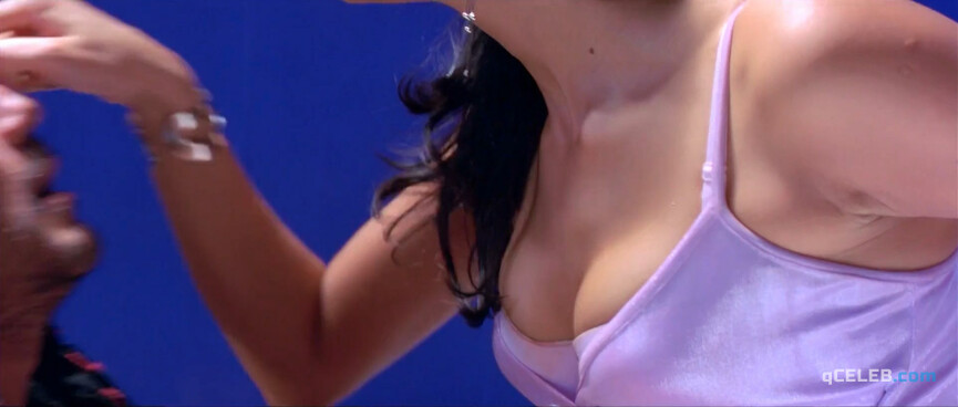 7. Katrina Kaif sexy, Madhu Sapre sexy – Boom (2003)