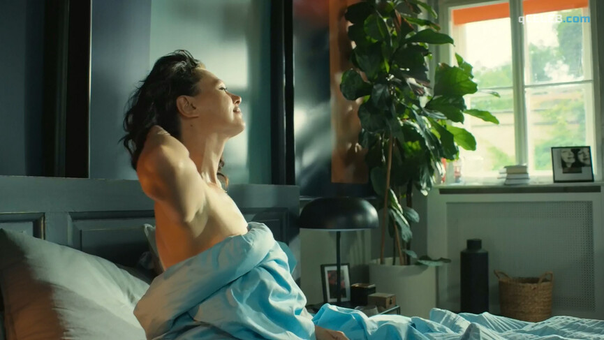 31. Ivana Chylkova sexy, Lucie Zackova sexy – Chlap na střídačku (2020)