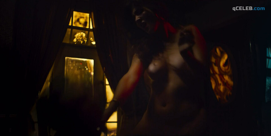 1. Erendira Ibarra nude, Daina Soledad Liparoti sexy – Dark Forces (2020)