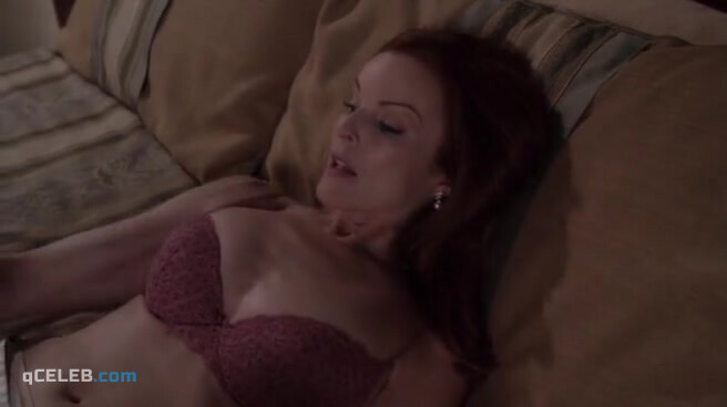 4. Marcia Cross sexy – Desperate Housewives s03e01 (2004)