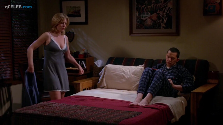 2. Courtney Thorne-Smith sexy – Two and a Half Men s12e14 (2014)