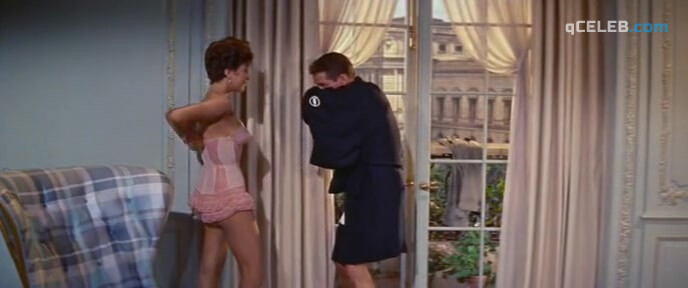3. Joan Collins sexy – Rally 'Round the Flag, Boys! (1958)
