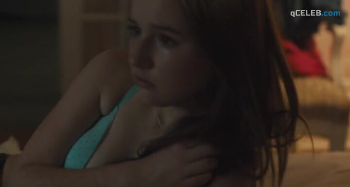5. Kaitlyn Dever sexy – All Summers End (2017)