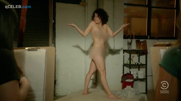9. Ilana Glazer nude – Broad City s02e03 (2014)