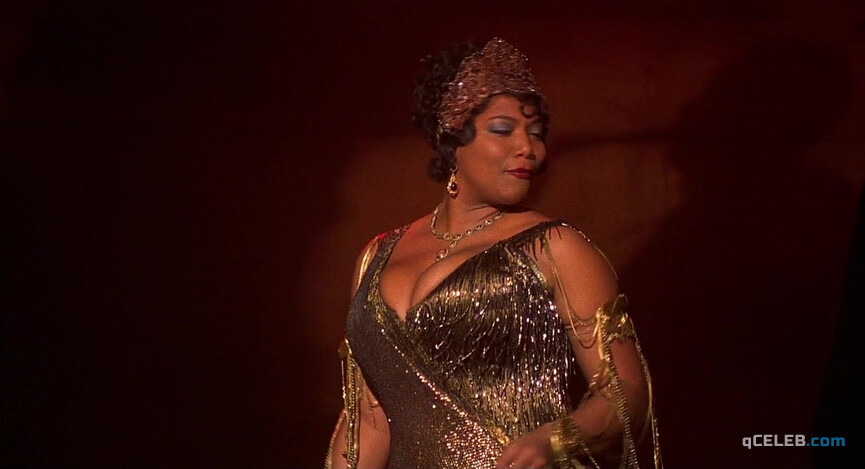 2. Queen Latifah sexy – Chicago (2002)
