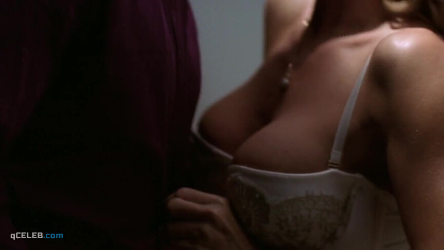 4. Kelly Carlson sexy – Nip/Tuck s04e07 (2007)