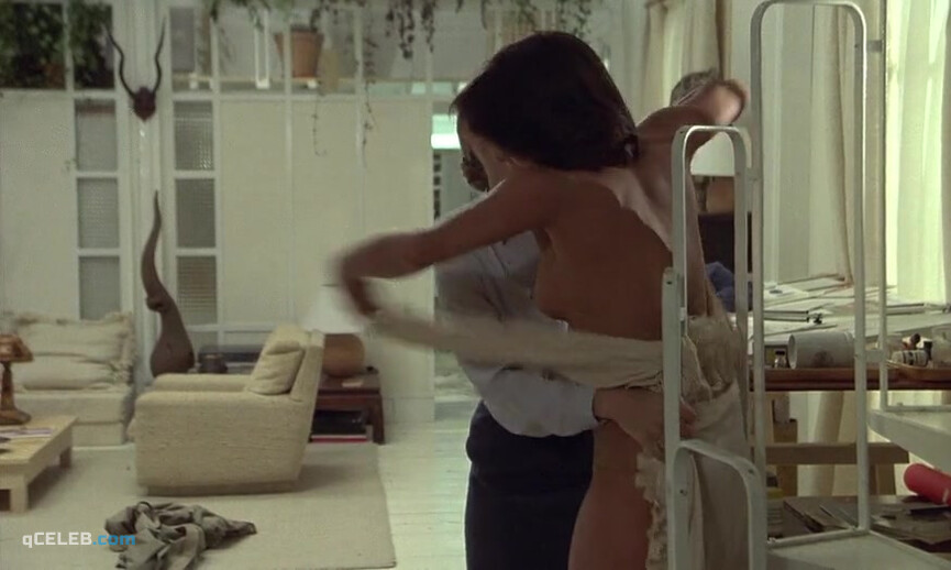 1. Elisabeth Margoni nude – The Professional (1981)