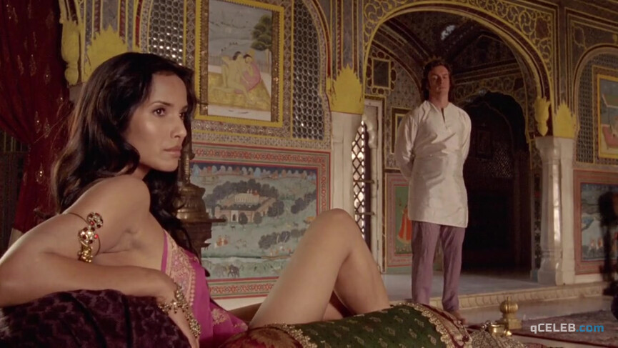 1. Padma Lakshmi sexy – Sharpe's Challenge (2006)