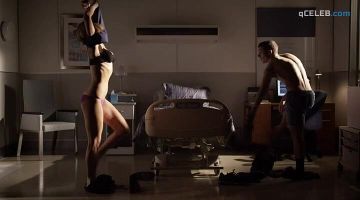 3. Jordana Spiro sexy – The Mob Doctor s01e03 (2012)