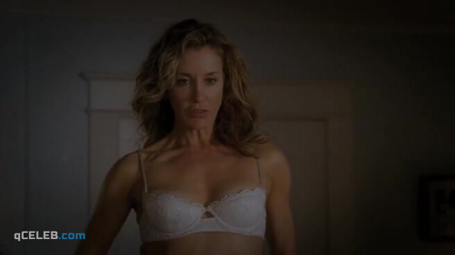 2. Felicity Huffman sexy – Desperate Housewives s07e17 (2011)