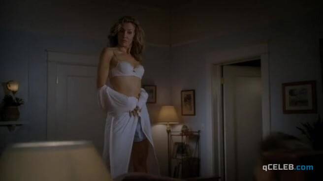 3. Felicity Huffman sexy – Desperate Housewives s07e17 (2011)