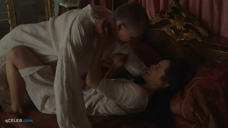 4. Jessica Brown Findlay sexy, Kirsty J. Curtis sexy – Harlots s03e08 (2019)