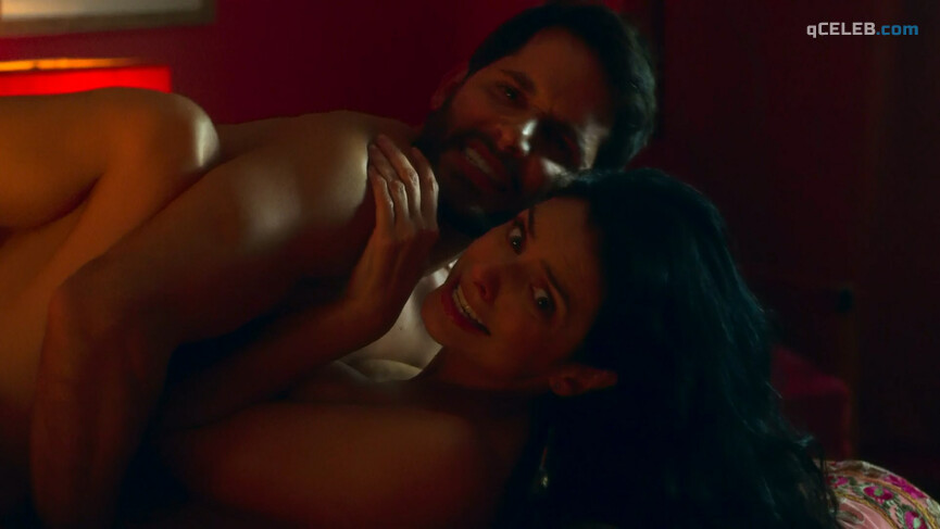 1. Aislinn Derbez sexy, Sofia Sisniega nude – The House of Flowers s01e11 (2019)