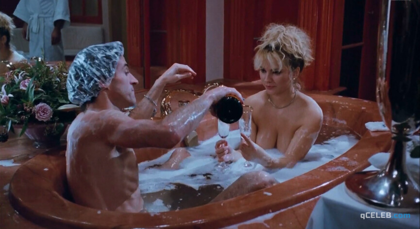 5. Tatjana Simic nude, Amanda Redington nude – Flodder Does Manhattan! (1992)