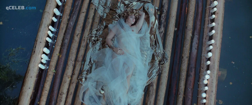 1. Yuliya Aug sexy, Tamara Nikishina nude – Metamorphosis (2015)