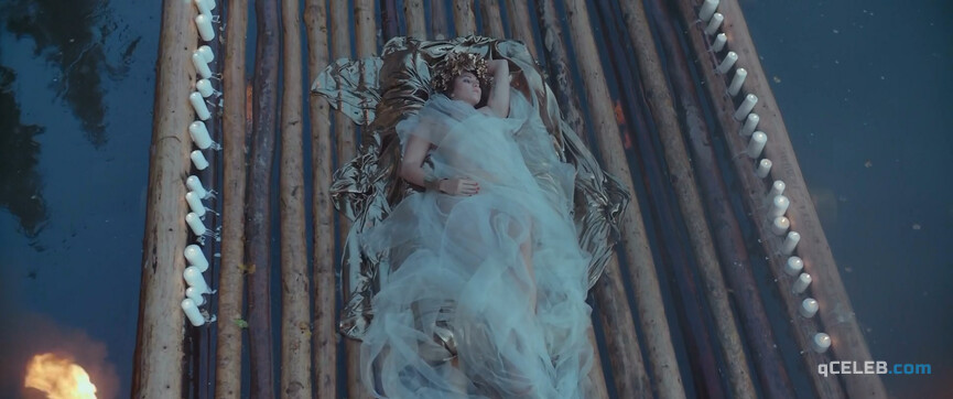 4. Yuliya Aug sexy, Tamara Nikishina nude – Metamorphosis (2015)