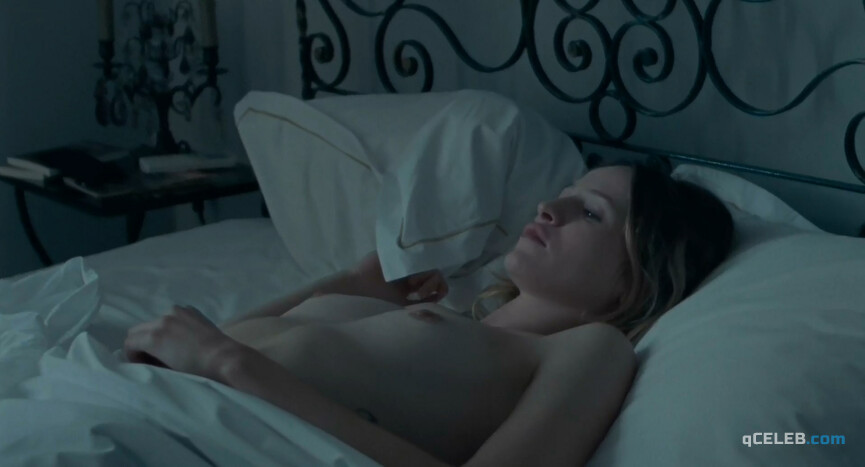 4. Christa Theret nude, Juliette Binoche nude – The Rachel Divide (2018)