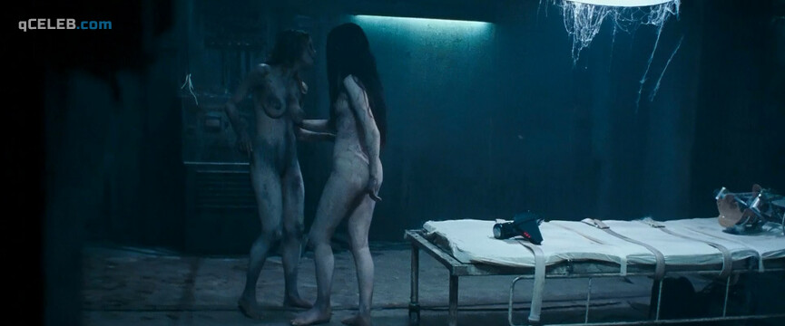 13. Oksana Borbat nude, Xeniya Fesenko nude, Amanda Righetti sexy – Return to House on Haunted Hill (2007)