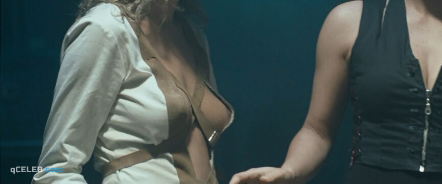 5. Oksana Borbat nude, Xeniya Fesenko nude, Amanda Righetti sexy – Return to House on Haunted Hill (2007)