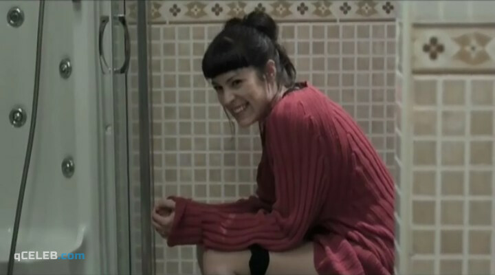 2. Maggie Civantos sexy, Laura Artolachipi nude – Placer (2009)