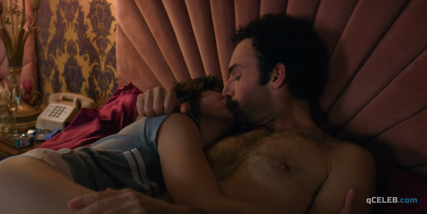 2. Betty Gilpin nude, Alison Brie sexy – GLOW s03e04 (2019)