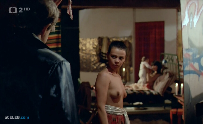 7. Laetitia Gabrielli nude, Carlos Sotto Mayor sexy – The Outsider (1983)