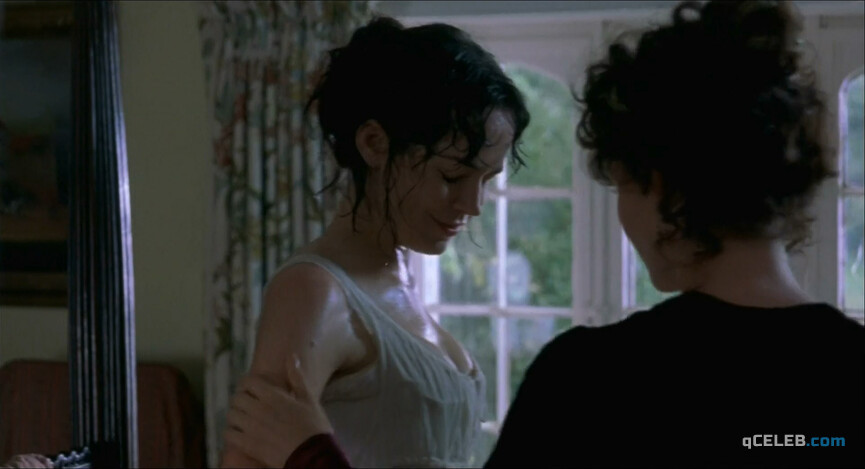 2. Victoria Hamilton nude, Frances O'Connor sexy – Mansfield Park (1999)