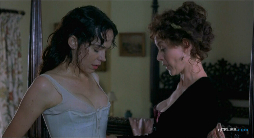 6. Victoria Hamilton nude, Frances O'Connor sexy – Mansfield Park (1999)