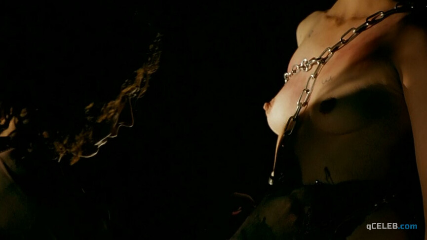 17. Saskia Reeves nude, Amanda Plummer nude – Butterfly Kiss (1995)
