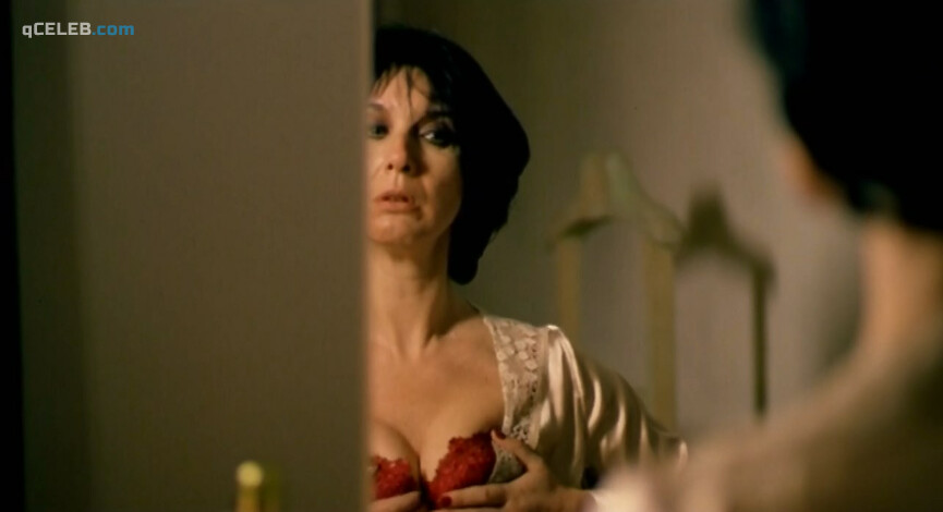 4. Custodia Gallego sexy, Amelia Coroa sexy, Cleia Almeida nude – Esquece Tudo O Que Te Disse (2002)