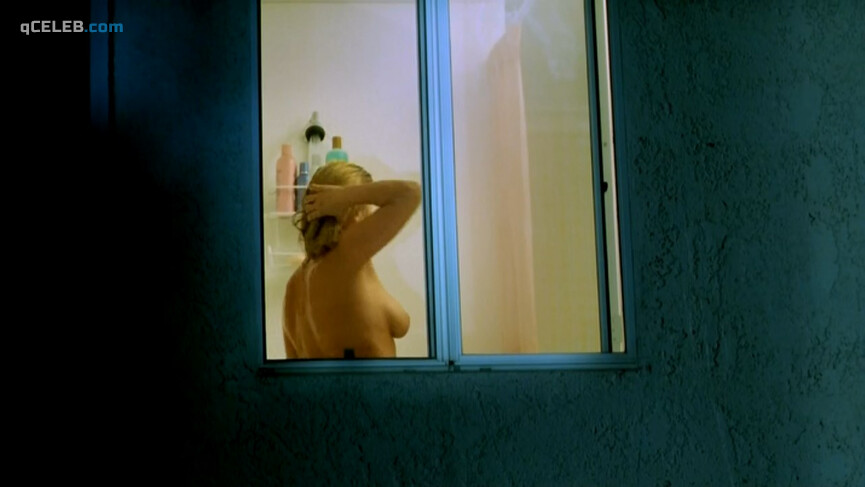 8. Julian Berlin nude, Erin Foster sexy – The Darkroom (2006)