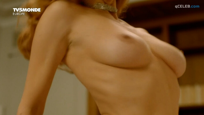 1. Flore Bonaventura nude, Marie Coulonjou nude – La Source s01e02-03 (2013)