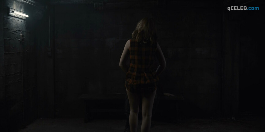 7. Gina Alice Stiebitz nude – Dark s03e01 (2020)
