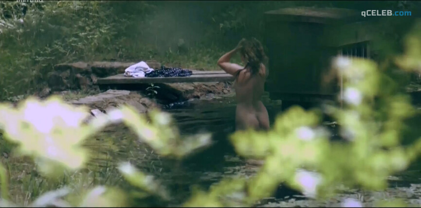 1. Anna Jirina Danhelova nude, Eva Vejmelkova sexy – Kluci z hor (2018)
