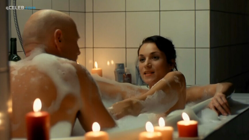 23. Zuzana Kanoczova nude, Ladka Nergesova sexy, Simona Stasova sexy – From Subway with Love (2005)
