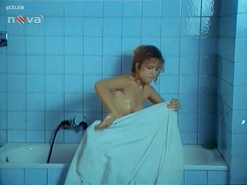 9. Zora Kerova nude – Chain (1981)
