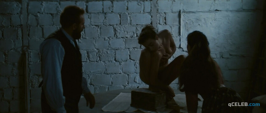 12. Ariane Kah nude, Hester Wilcox nude, Isabelle Adjani sexy – Camille Claudel (1988)