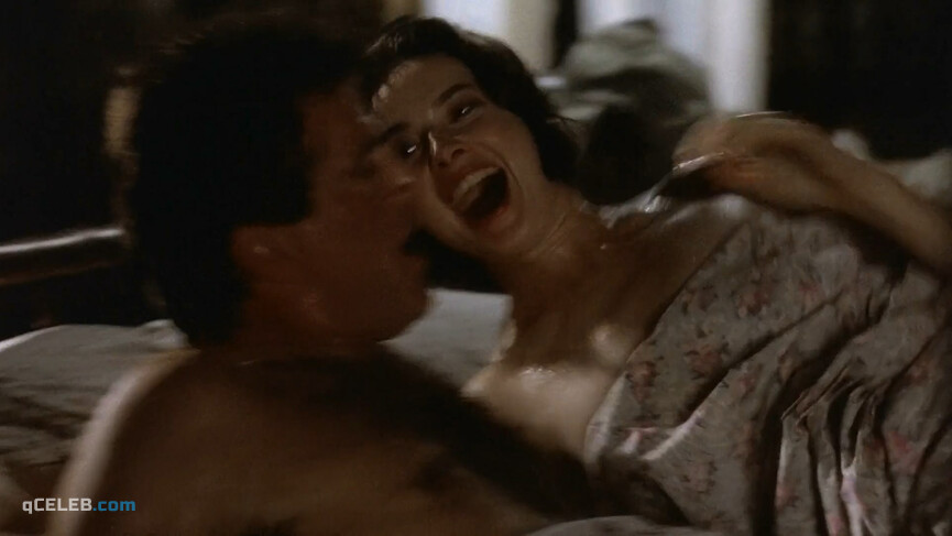 3. Isabella Rossellini sexy, Sean Young sexy – Cousins (1989)