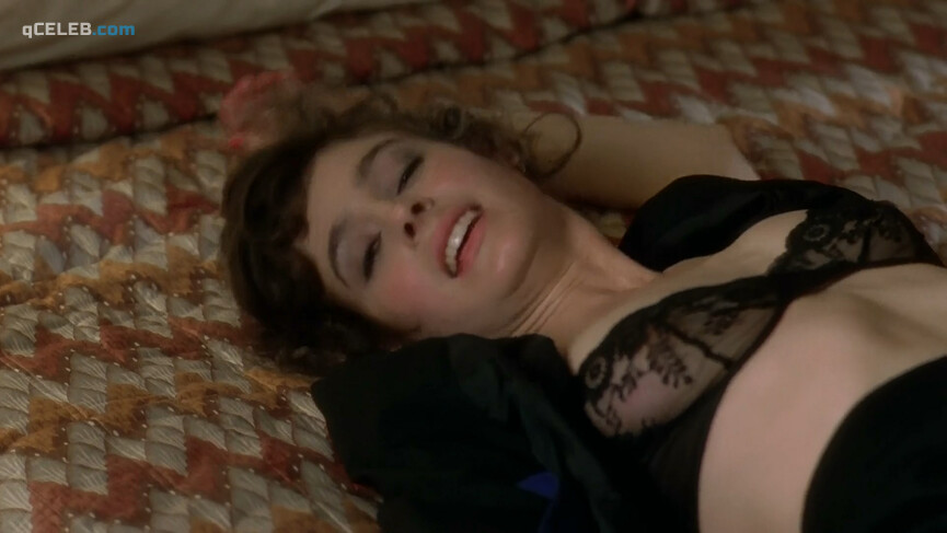 9. Isabella Rossellini sexy, Sean Young sexy – Cousins (1989)