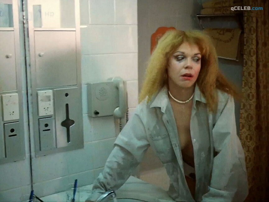 9. Dagmar Veskrnova sexy – Bulldogs and Cherries (1981)