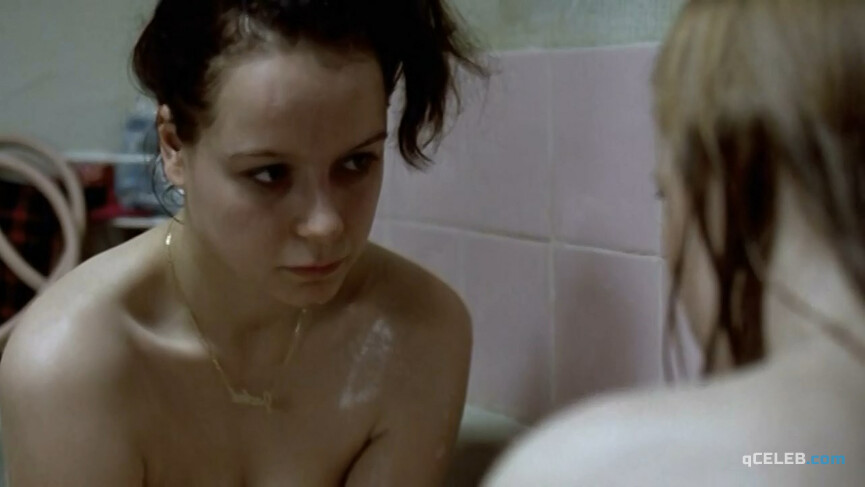 7. Samantha Morton nude, Kathleen McDermott nude – Morvern Callar (2002)