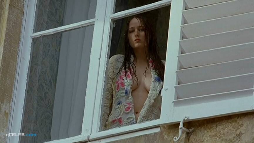 4. Leelee Sobieski sexy, Tara Fitzgerald nude – In a Dark Place (2006)