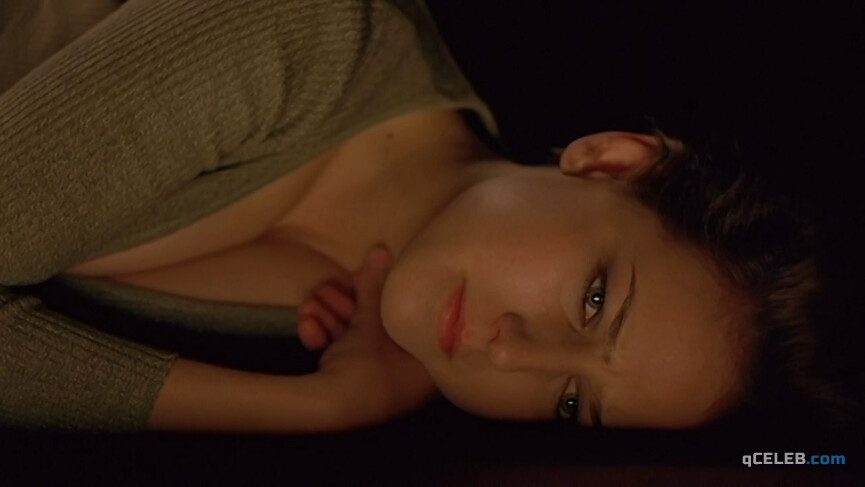 5. Leelee Sobieski sexy, Tara Fitzgerald nude – In a Dark Place (2006)