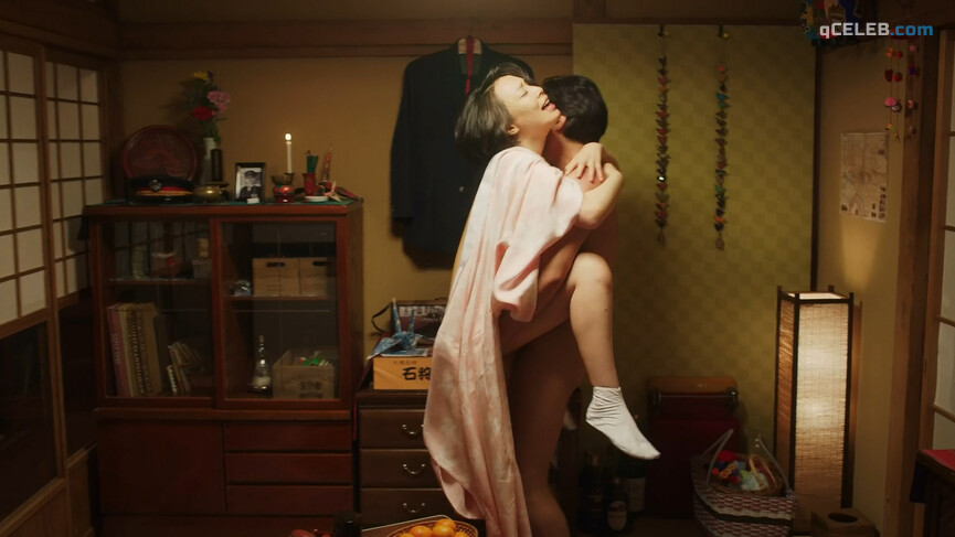 8. Hyunri nude, Ami Tomite nude – The Naked Director s01e03 (2019)