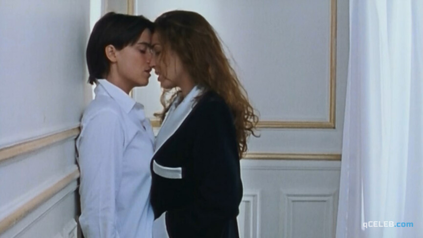 11. Claire Keim nude, Agathe de La Boulaye sexy – The Girl (2000)